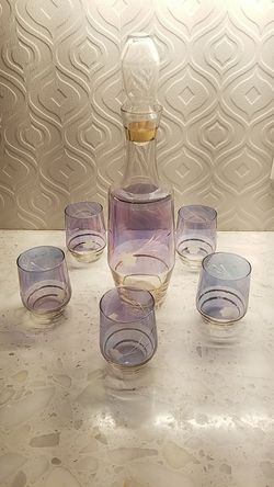 ANTIQUE GLASS SET