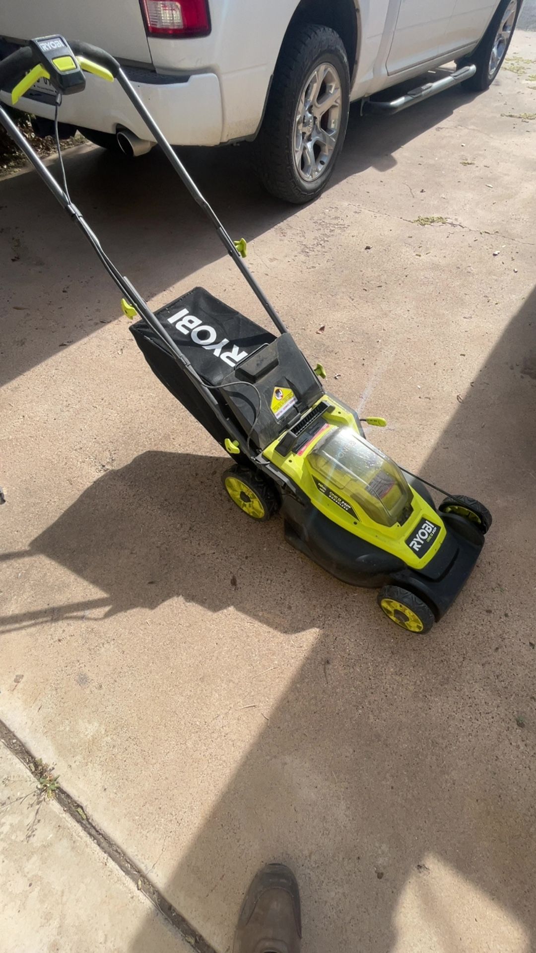 Ryobi 16 in 18v Battery Lawn Mower