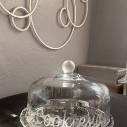 Glass Cake Display With Dome Cover 10”