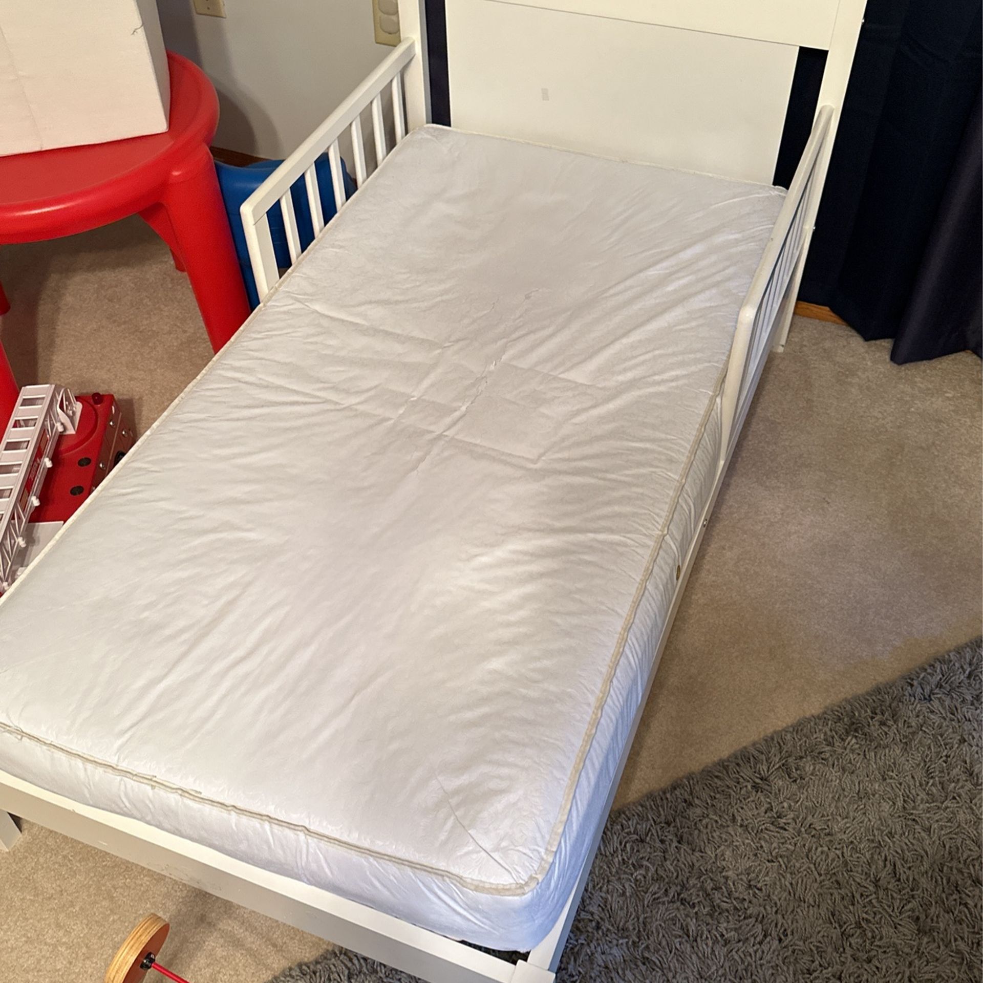 Toddler Bed With Mattress