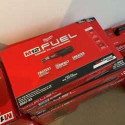 Milwaukee M 12 Fuel 3/8 Inch High Speed Ratchet Kit brand new in box price is firm