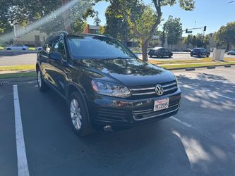 2011 VW Touareg VR6 4Motion AWD | Low Miles | Clean Title
