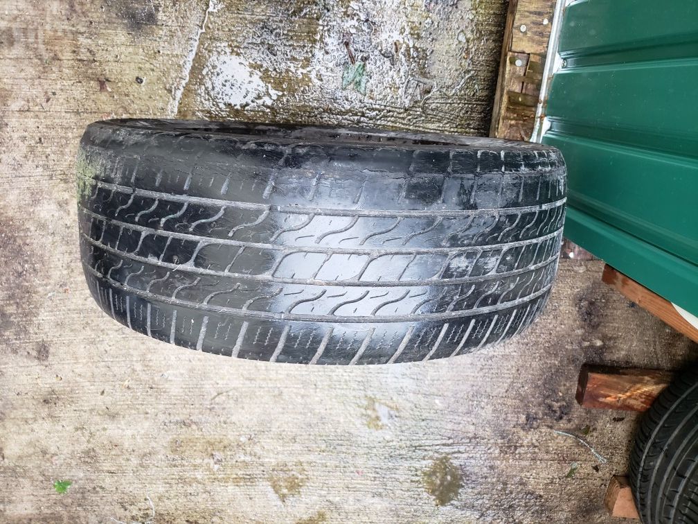 225/55/r17 tire