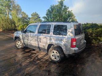 2016 Jeep Patriot new tires and brakes