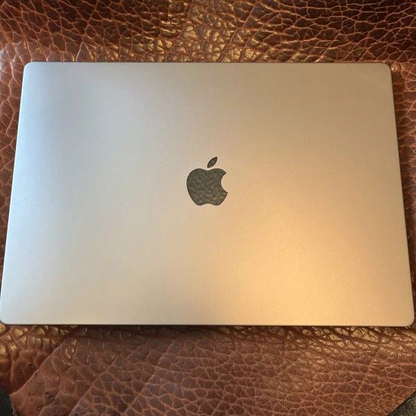 Apple MacBook Pro 2023 16" Laptop 1TB M2 Max 32GB RAM