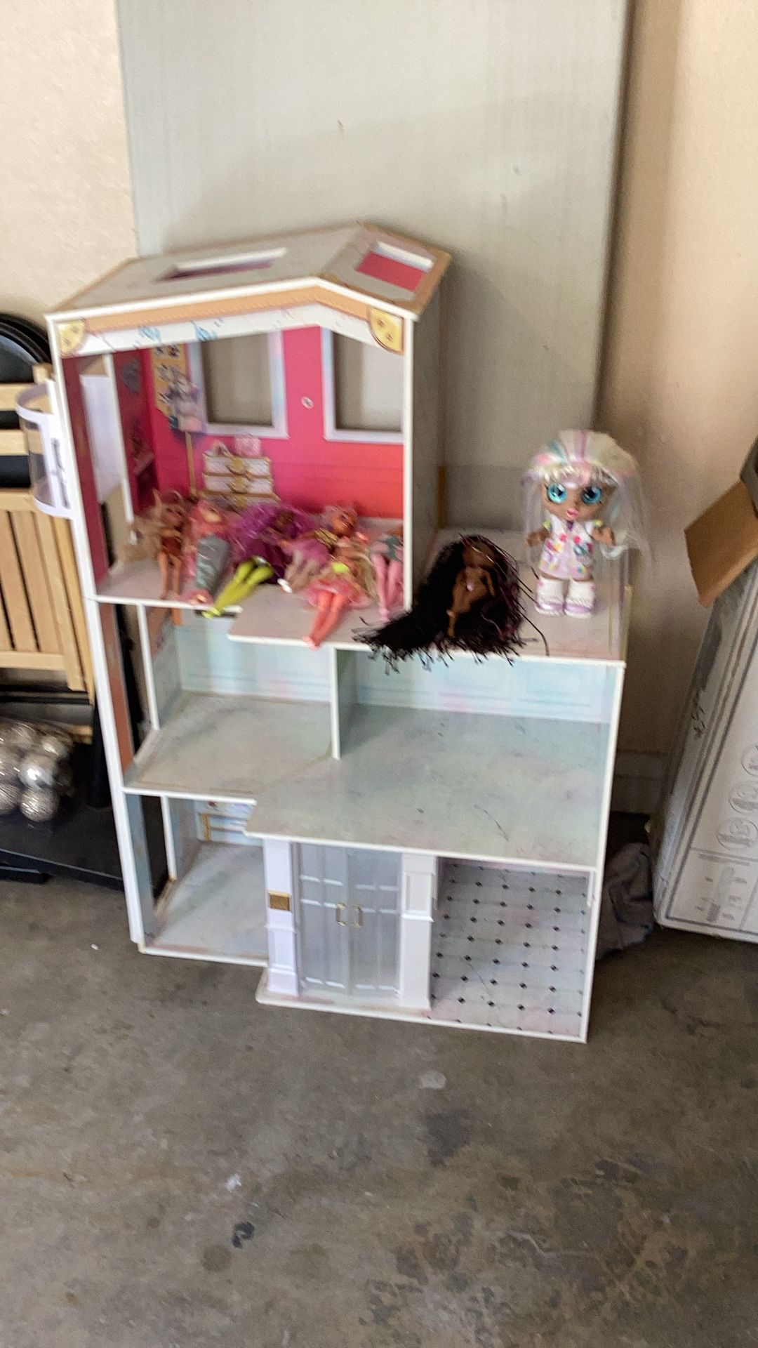Rainbow high doll house Kids Doll House With Dolls