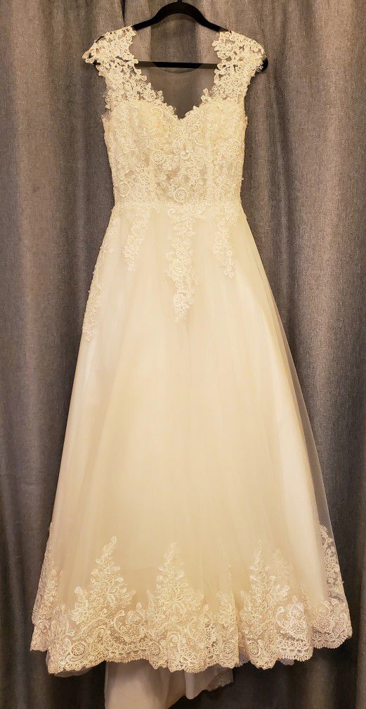 Custom-made Wedding Dress With Veil