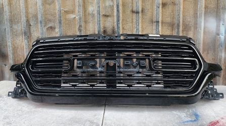 2019-2024 Dodge RAM 1500 Limited Front Grille