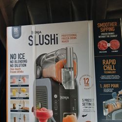 Brand new ninja slushie machine 88oz 
