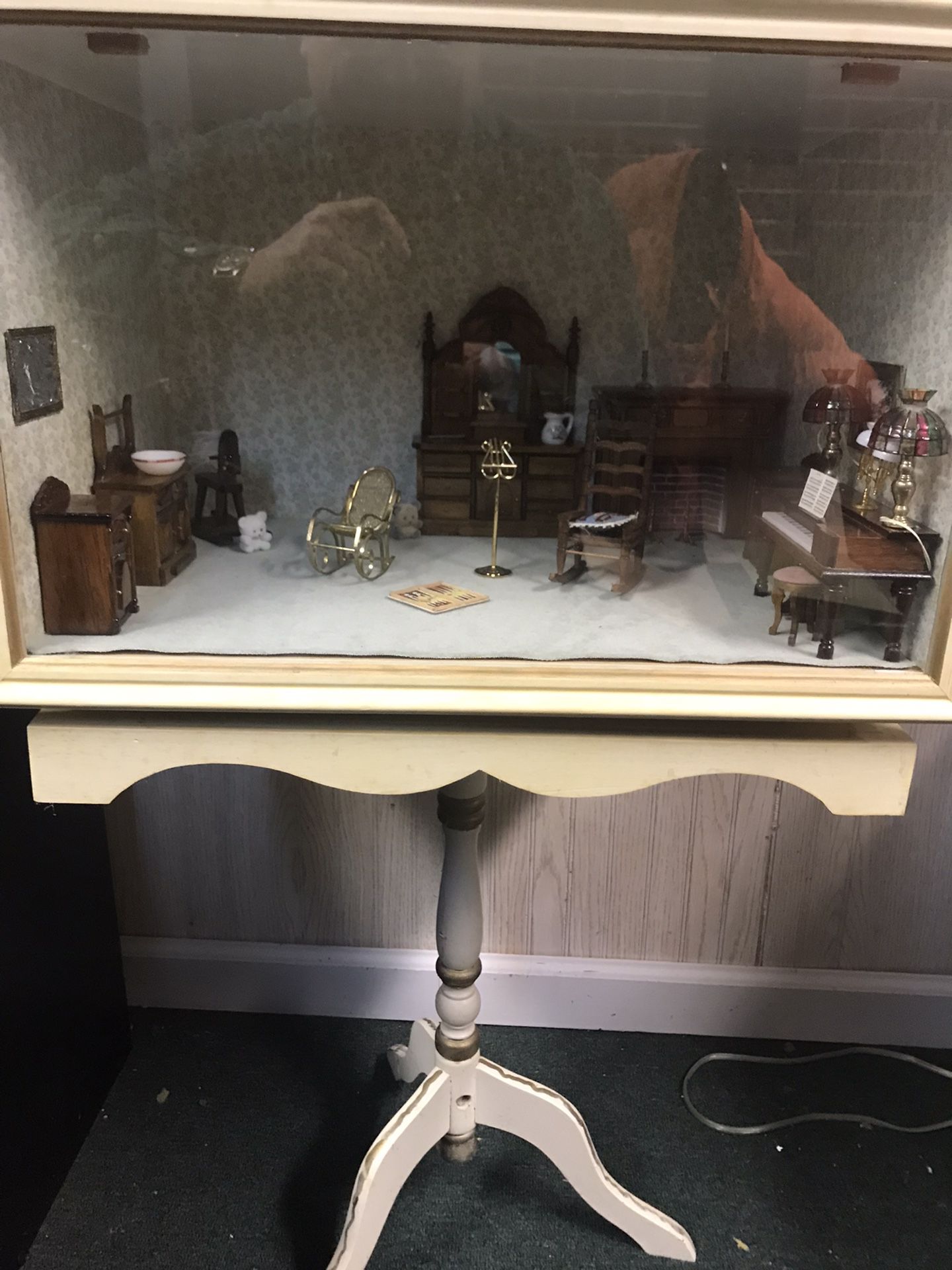 Doll House Display Room Case