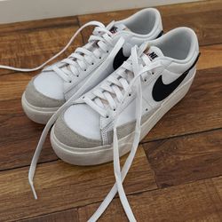Nike Blazers Size 6.5 W