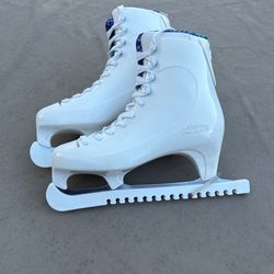 Womens Ice Skates - Size 9