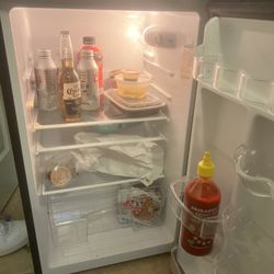 Magic Chef Mini Fridge 