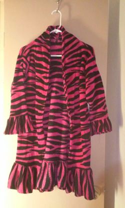 Women's medium Robe.