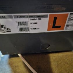 Ski Boots An Helement