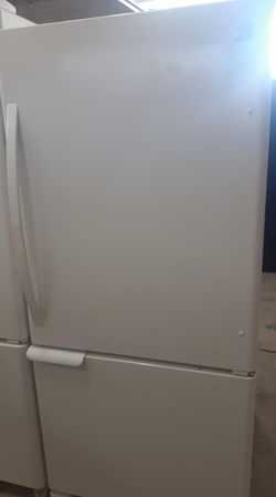 Kenmore Bottom Freezer  White Refrigerator Fridge
