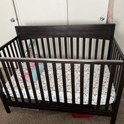 Oxford Baby Harper Crib