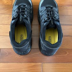 New - Keen Men Safety Toe Shoe (Brand New - Size 10 (No Low Bid Offer)