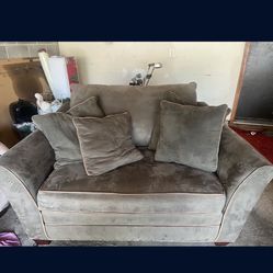 Couch set