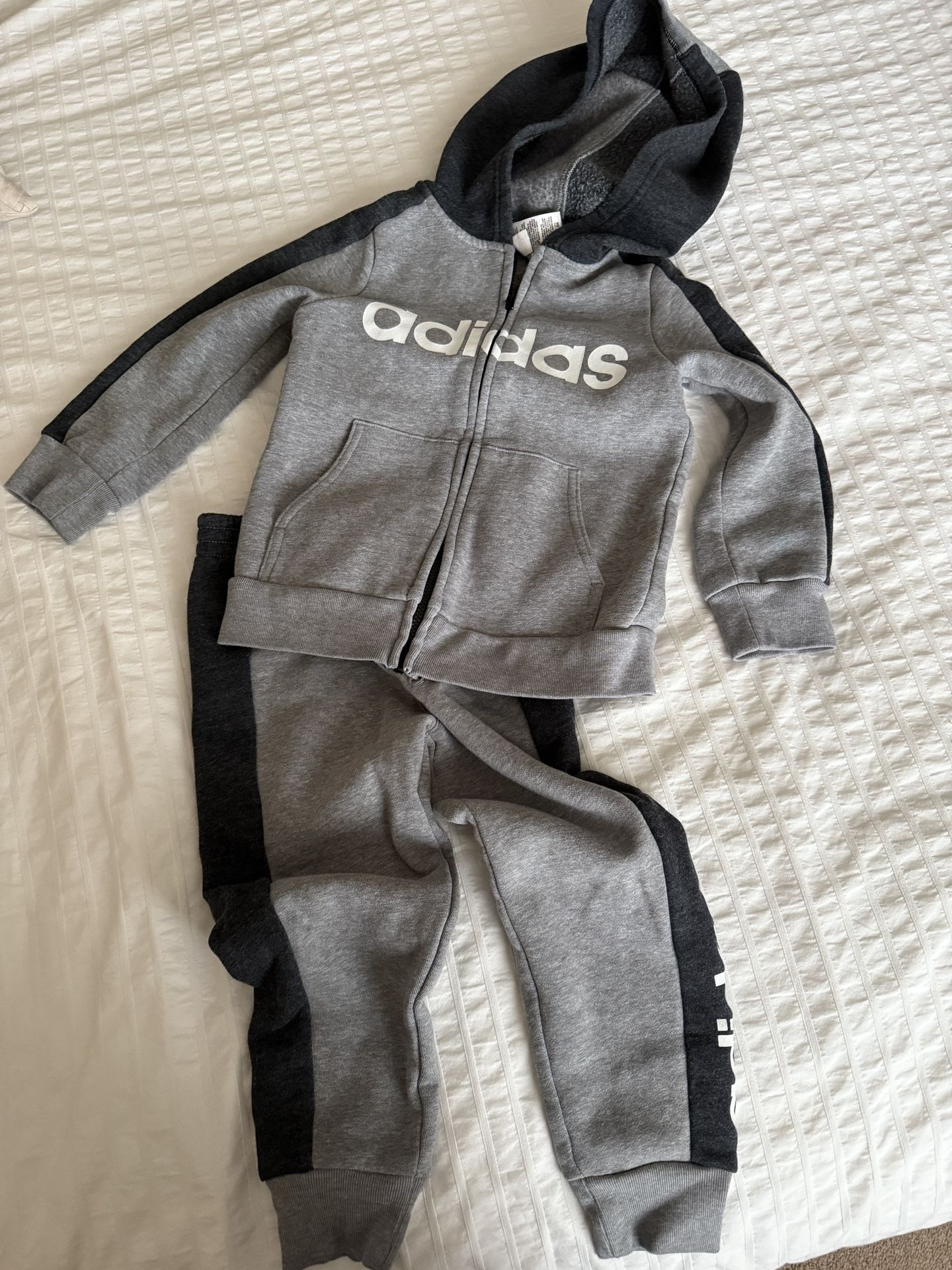 Adidas Kids Clothing Set Size 4T Excellent Condition