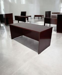 Rudnick Contemporaneo Executive Wood Desk – New In Box – $300 📦 Florida