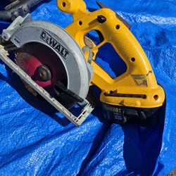 Dewalt Saw with 18V battery
