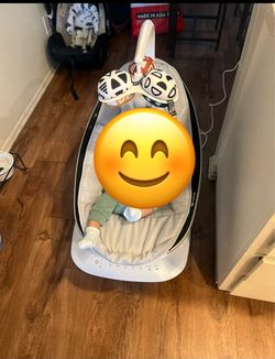4moms MamaRoo Baby Swing with Toys