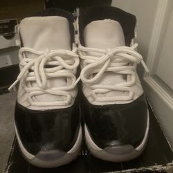 Jordan 11 Concord Size 9.5 