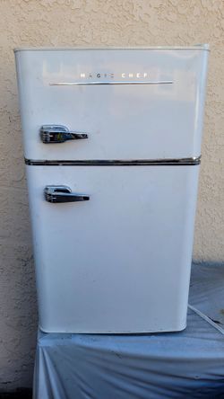 Magic Chef Mini fridge