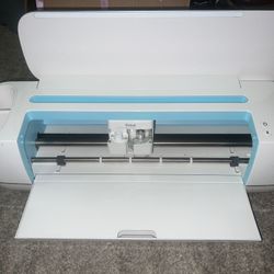 Cricut Maker Bundle!