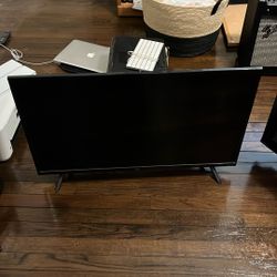 TCL 28” Smart Tv