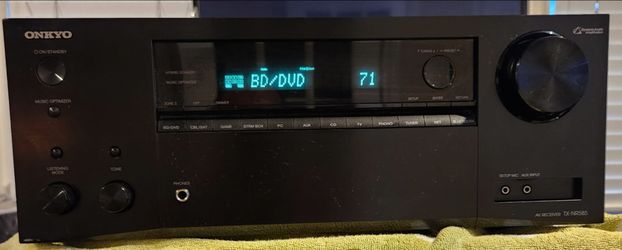Onkyo TX-NR585 is a 7.2-channel network A/V receiver
