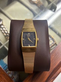 Vintage Seiko 8y21-5020 Unisex Watch Gold Toned with adjustable bracelet