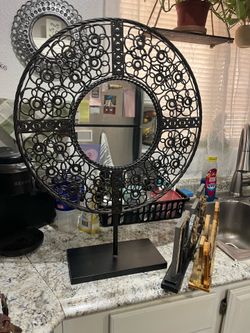 Beautiful stand-up mirror decor