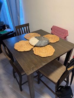 Dinning Table