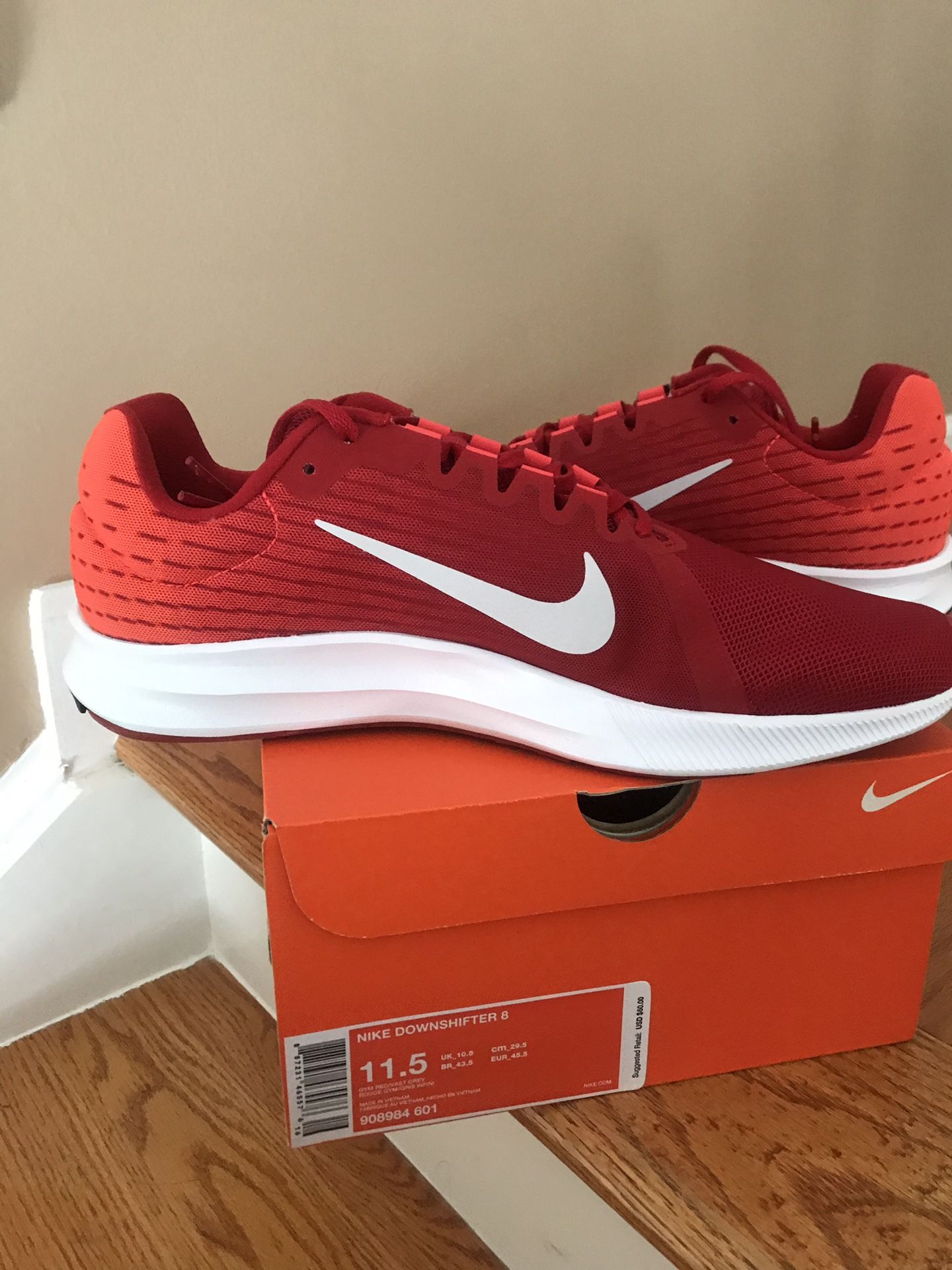 Men’s Nike Running Shoes (NIB)