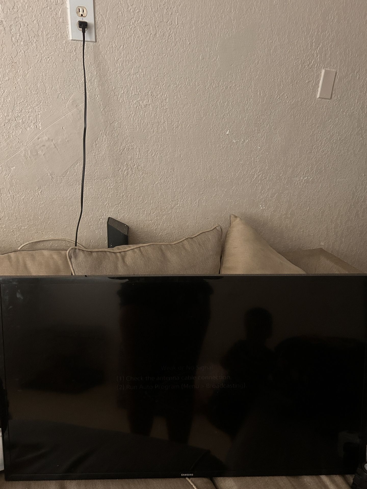 2 TVS 32 & 42 Inch