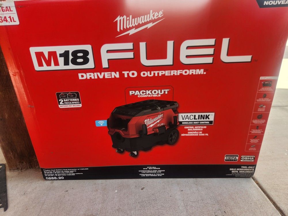 Milwaukee FUEL  9 Gallon Dual-Battery Dust Extractor with VACLINK