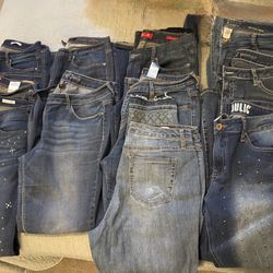 Women’s Size 12 Assorted Jeans  11 Pairs 