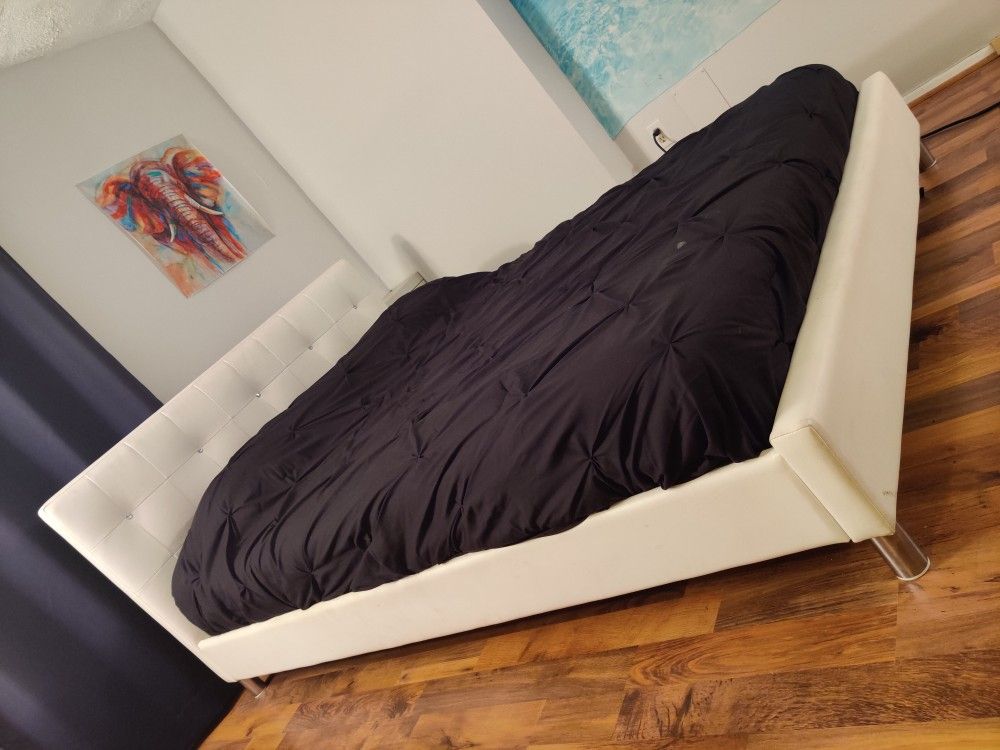 Queen Bed (Leather Platform) with 10 Inches Mattress