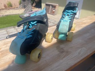 Derby roller skates