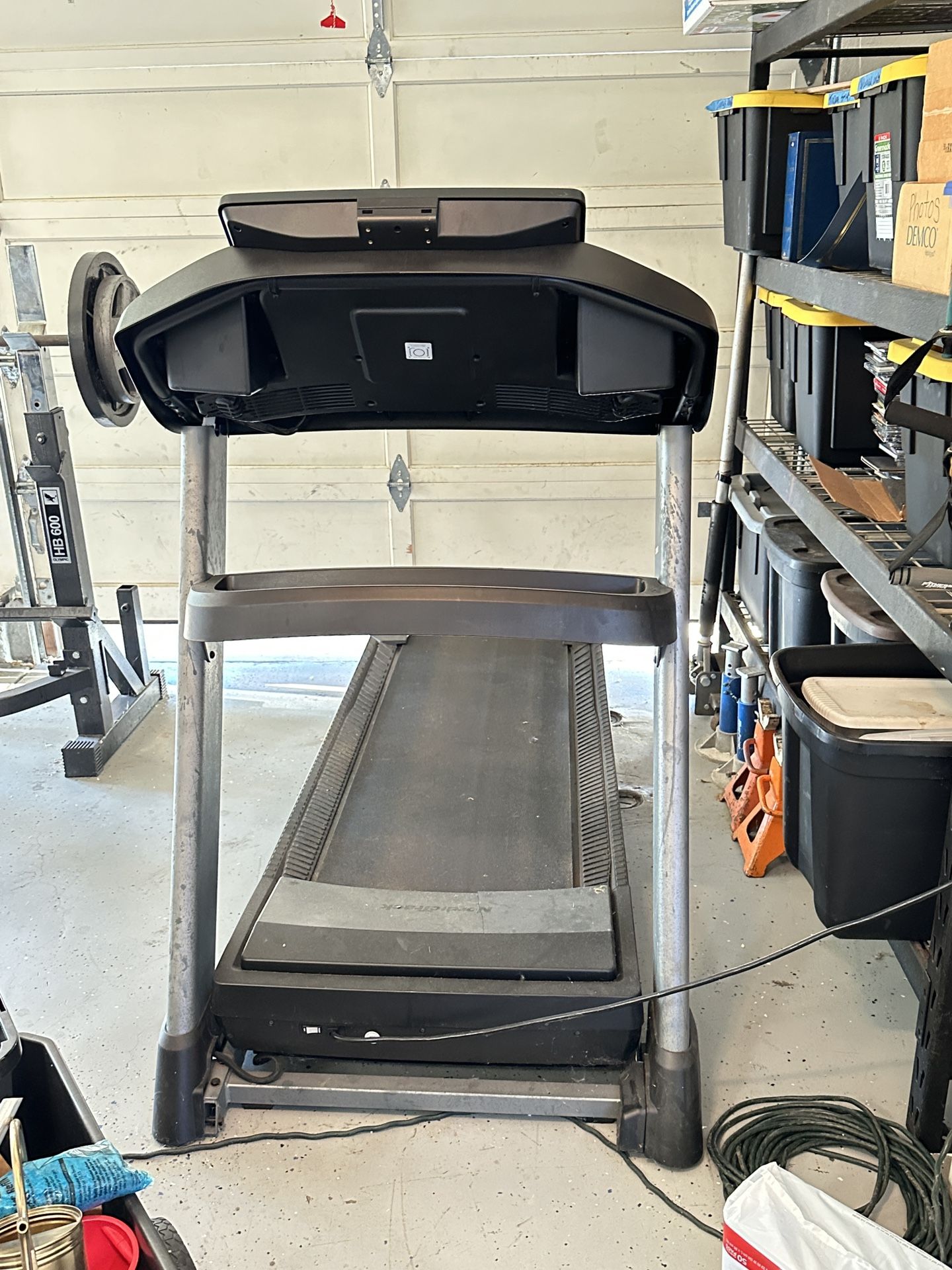 Treadmill Read Description