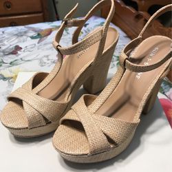 Sun and stone wedge high heels size 7