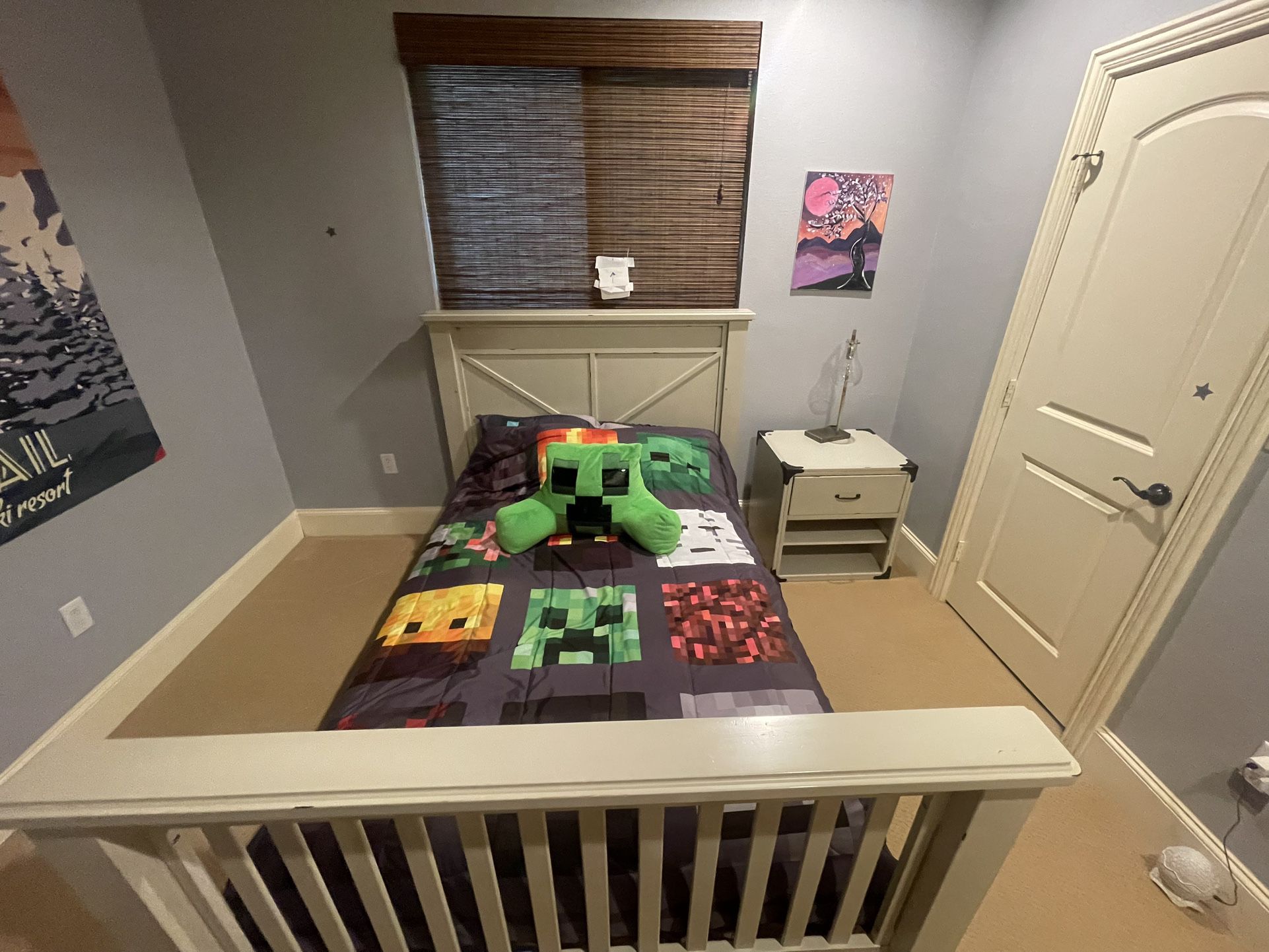 Full Child Crib Convertible Bedroom Set
