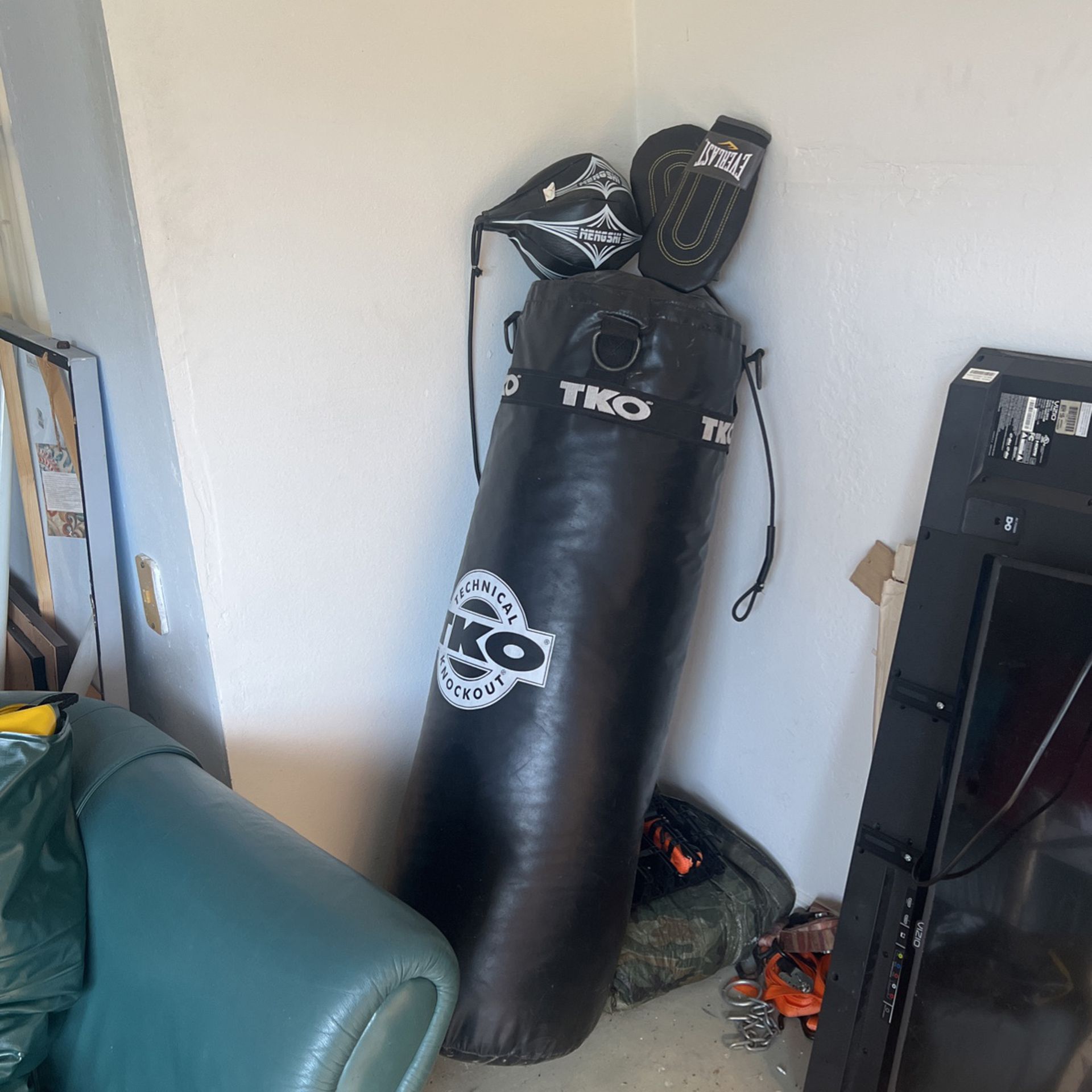 80 Lb Heavy Bag Double End Speed Bag And Bang Gloves 