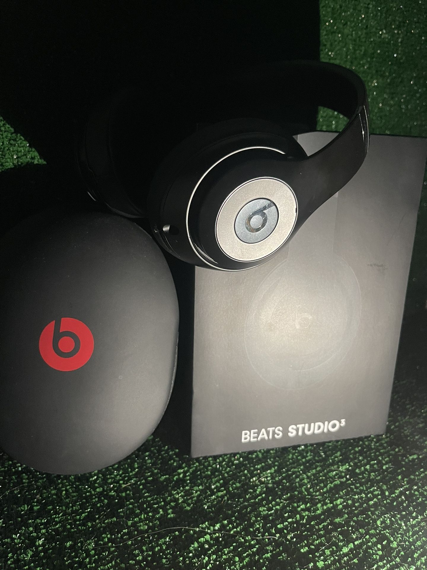 selling beats solo 3s