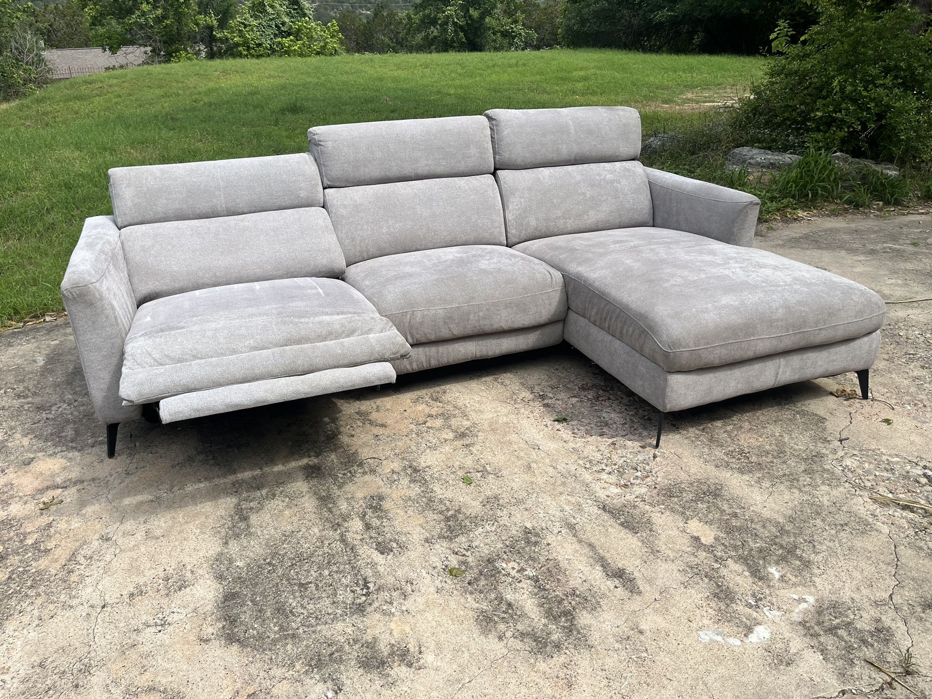 *FREE DELIVERY* Power Recliner Sectional 