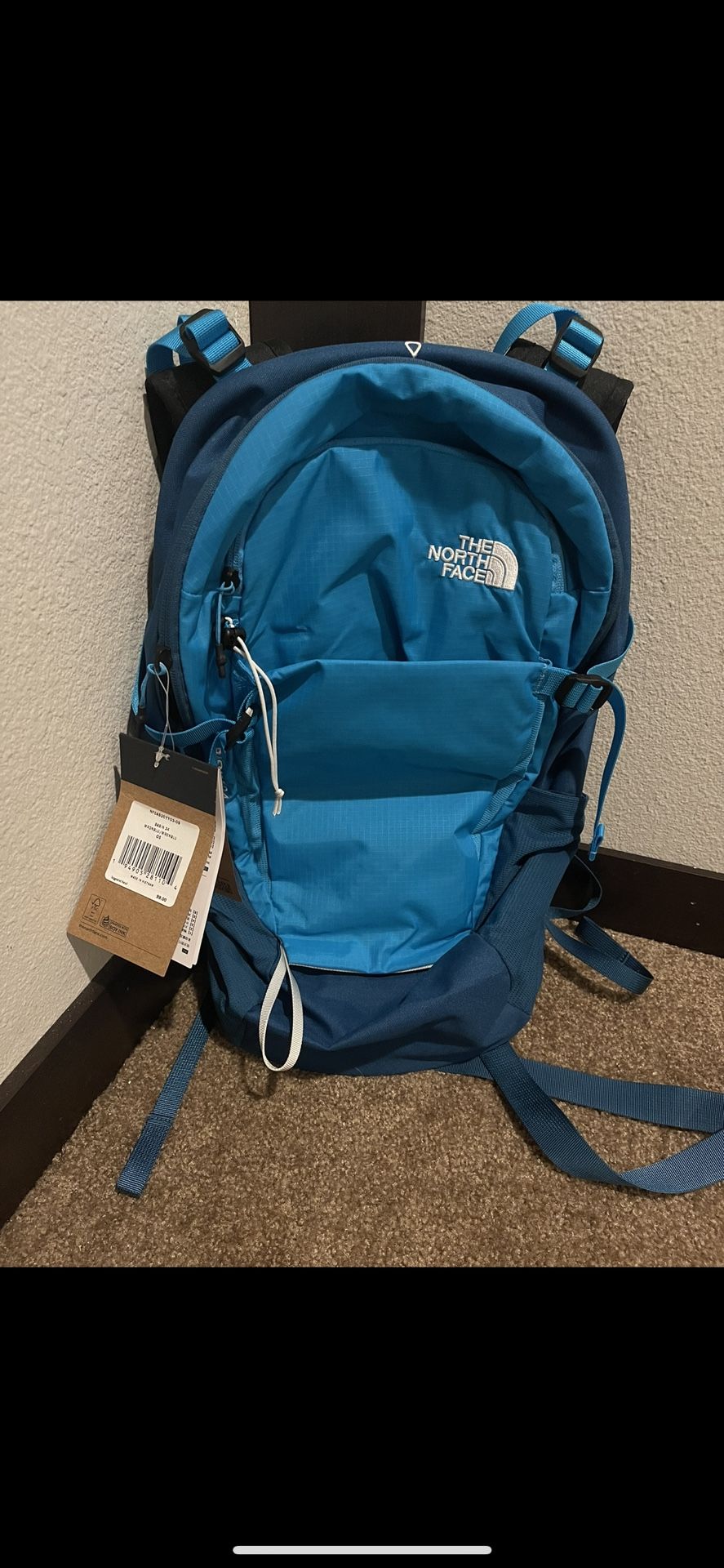 BRAND NEW NORTH FACE BACKPACK 