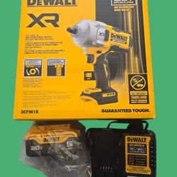 Dewalt 20v XR 1/2 High Torque Impact Wrench With 5Ah Battery And Charger 