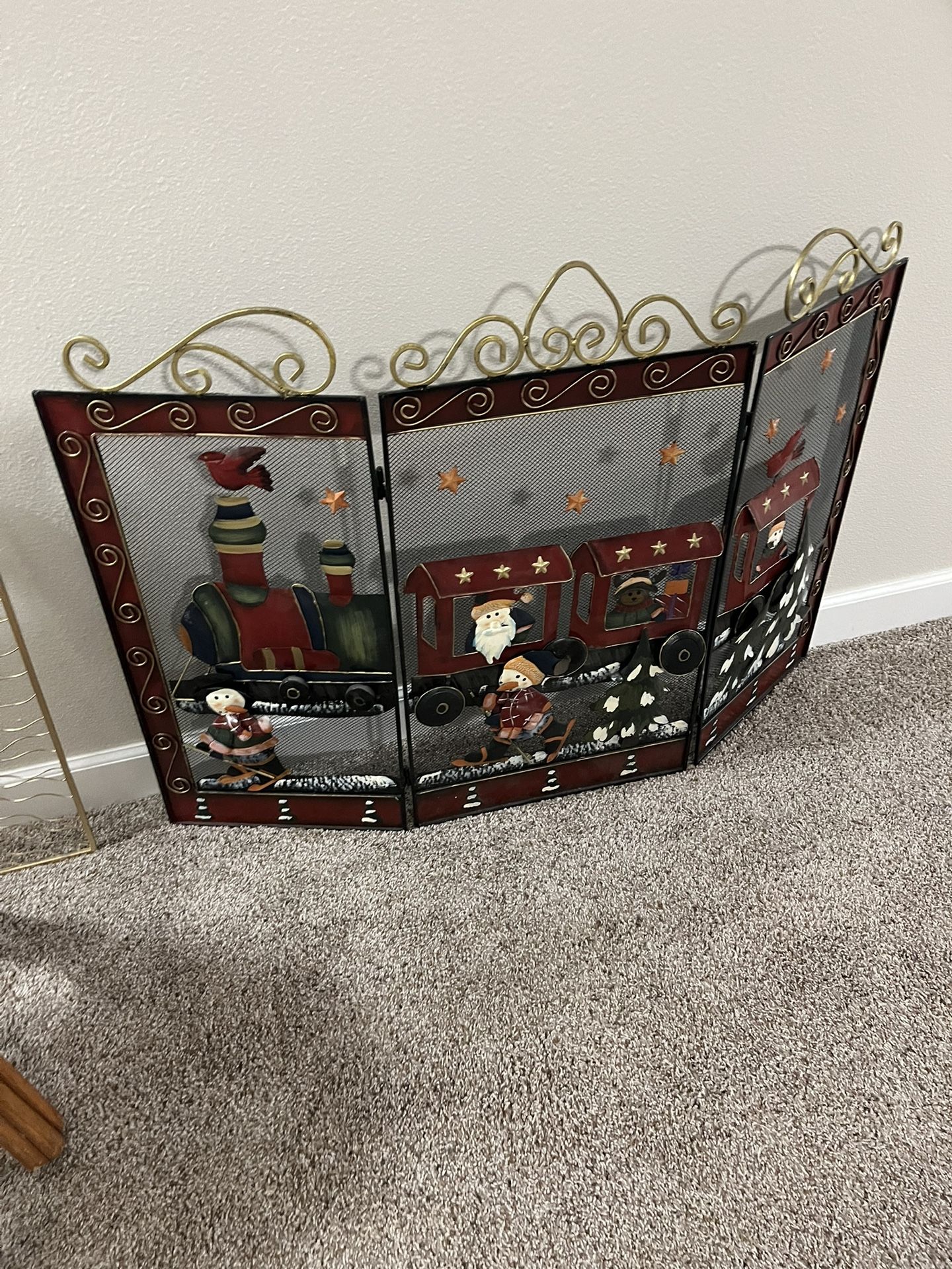 Vintage Christmas Fireplace Screen In Excellent Condition